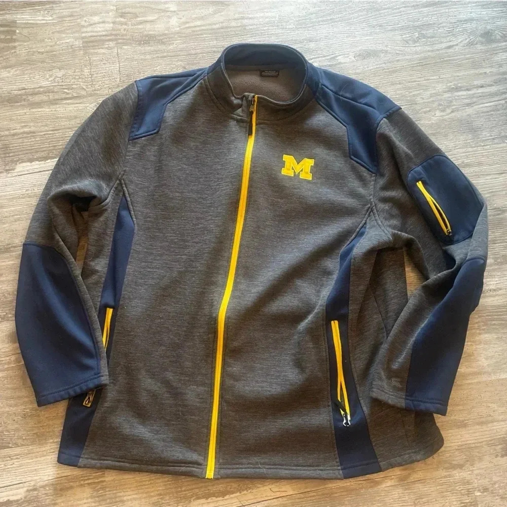 Michigan fleece lines jacket.  Colosseum, men’s XXL.  Very good condition.